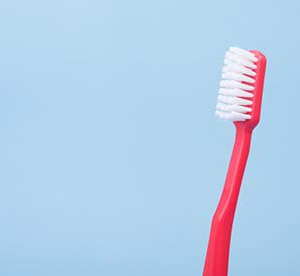 Motivos por los que se desgasta el cepillo de dientes
